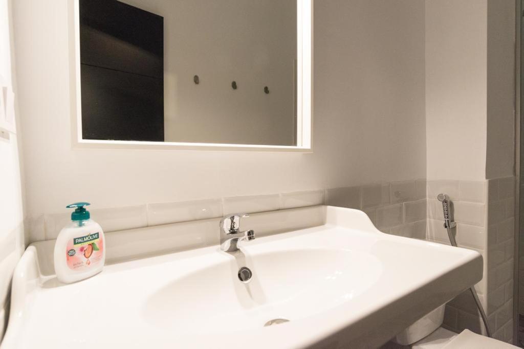 Apartament Historical Center Ollerias Malaga Zewnętrze zdjęcie